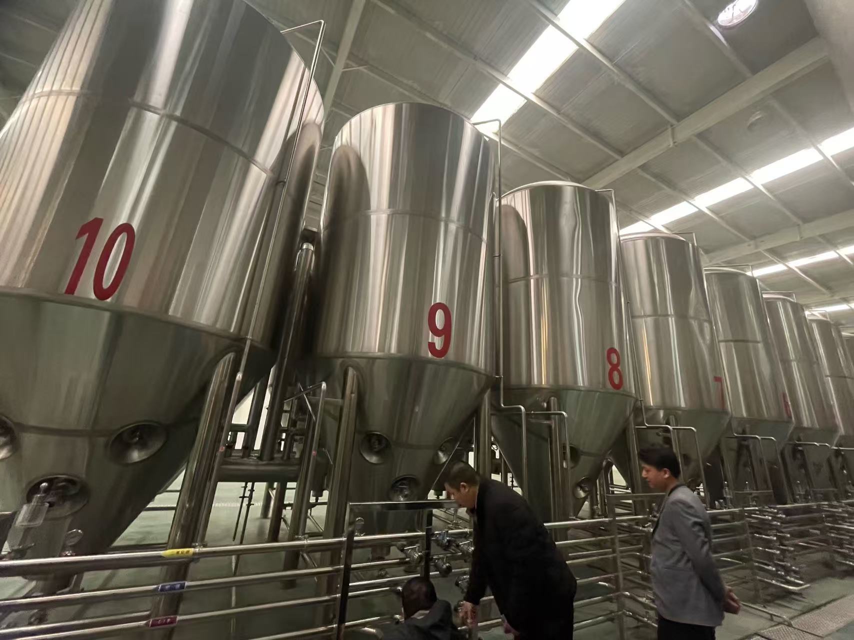 道县精酿啤酒设备厂—平面布置、设备设计、制造、调试、培训等一条龙服务